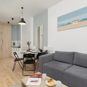 Wola Pet-friendly With Ac Slawinska By Renters Варшава